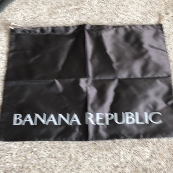 Banana republic black velvet clutch - Picture 8 of 8